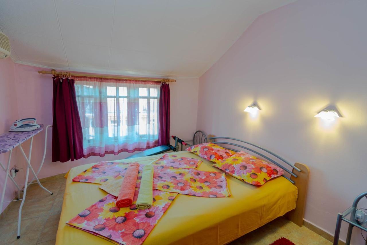 Fener Guest House Pomorie Buitenkant foto