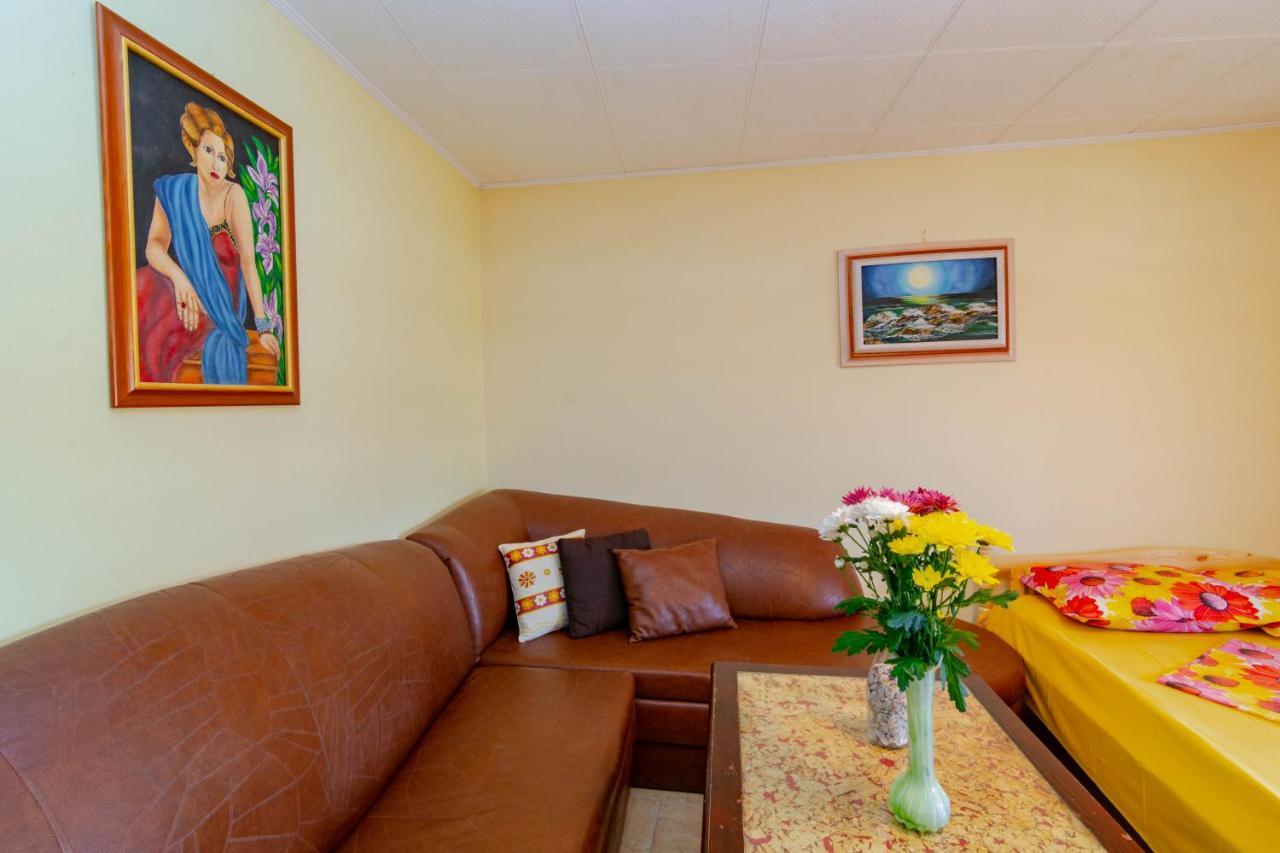Fener Guest House Pomorie Buitenkant foto